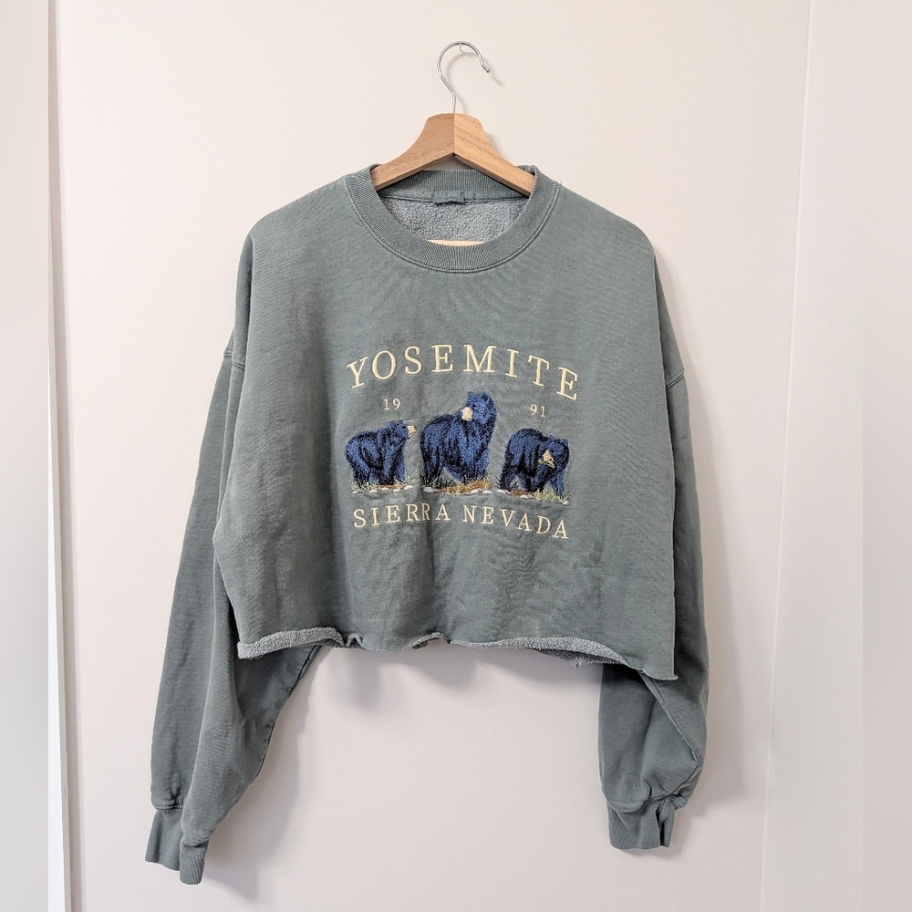 Brandy Melville John Galt Vintage Embroidered Yosemite Crewneck Sweatshirt